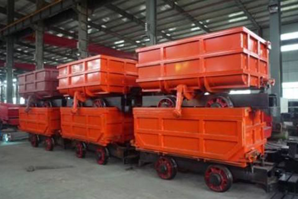 Do You Know The Advantages And Working Principle Of The Single Side Curved Track Side Dumping Mine Car?